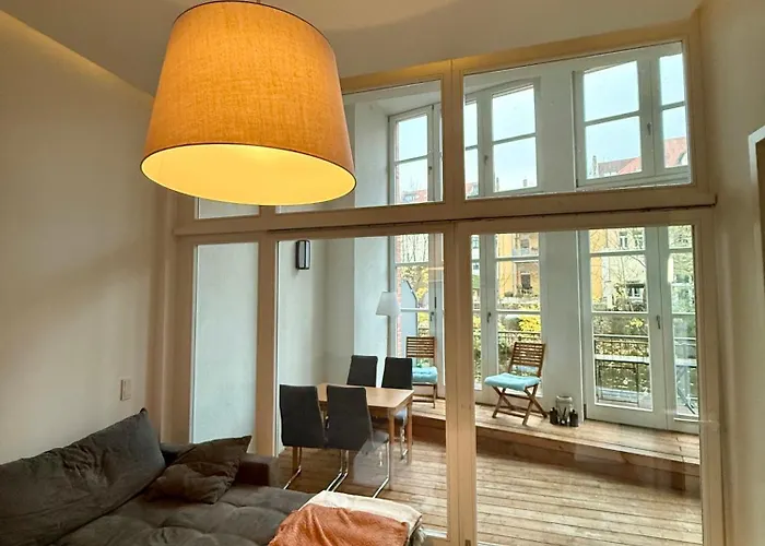Relax-Wohnung Mit Balkon Ueber Die Weisse Elster